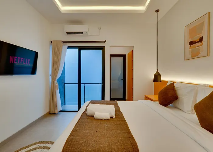 Sea View 3br Omara With Private Pool In *