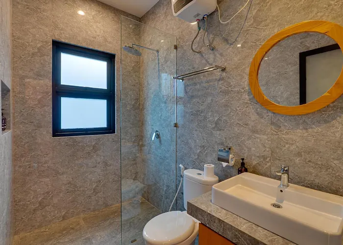 Sea View 3br Omara With Private Pool In *